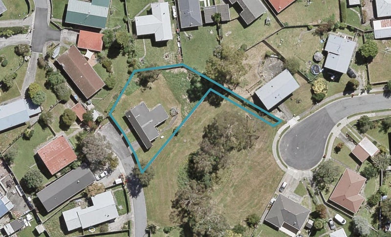 26 Aniseed Grove, Timberlea, Upper Hutt - Carousel 1