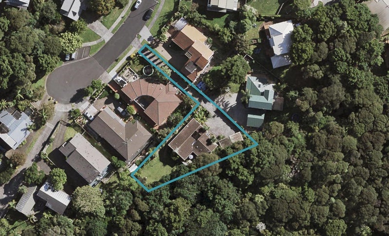 12 Corokia Place, Totara Heights, Auckland - Carousel 1