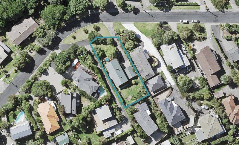 44A Penzance Road, Mairangi Bay, Auckland - Carousel 1