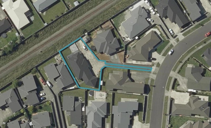 5 Medallion Court, Kelvin Grove, Palmerston North - Carousel 1