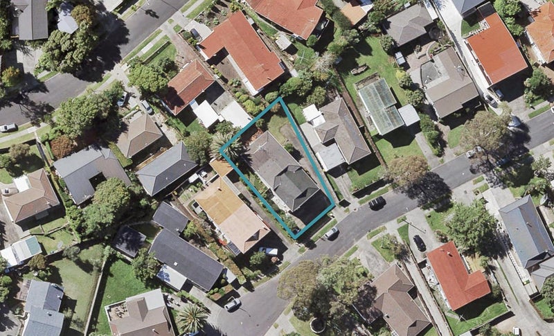 2/15 Colum Place, Bucklands Beach, Auckland - Carousel 1