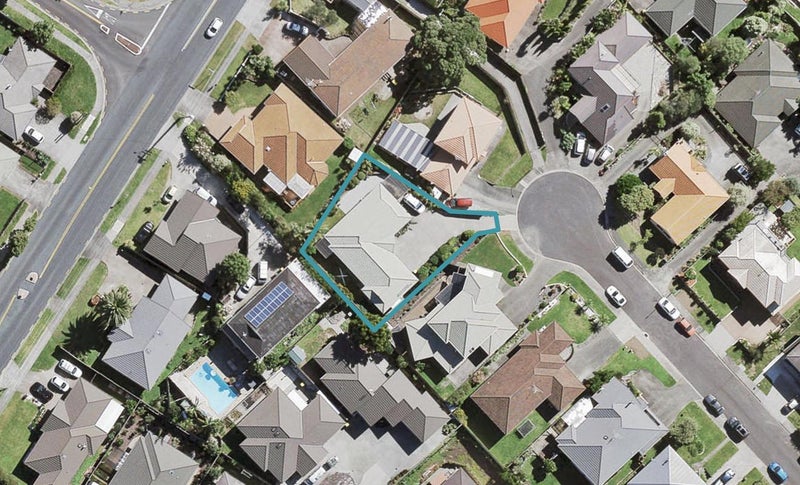 28 Tirohunga Drive, Henderson, Auckland - Carousel 1