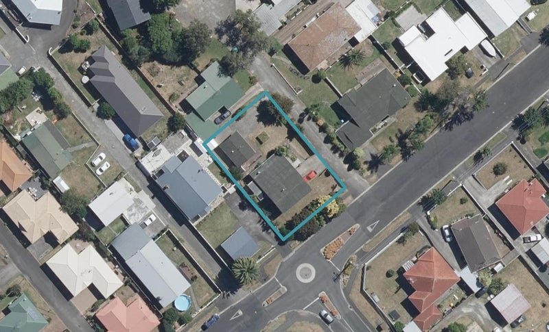 20 Storey Avenue, Forest Lake, Hamilton - Carousel 1