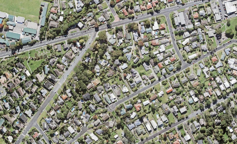19A Barron Drive, Green Bay, Auckland - Carousel 1