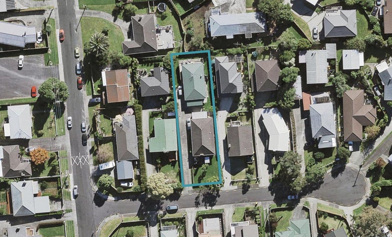 2/6 Winifred Avenue, Bayview, Auckland - Carousel 1