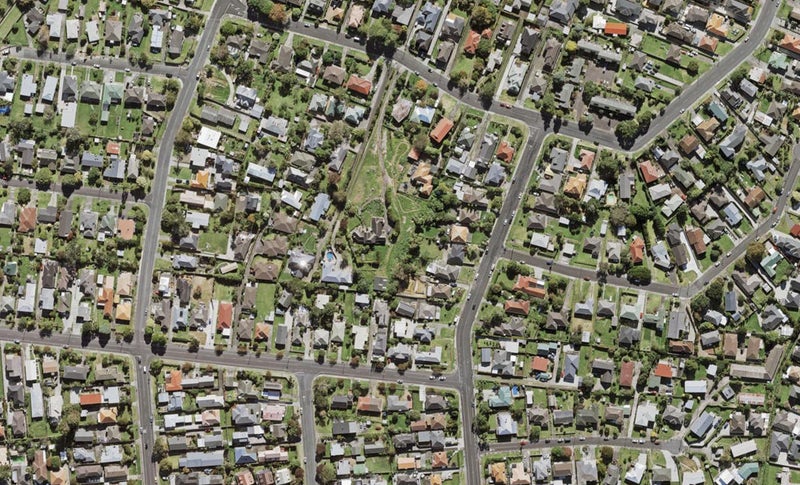16 Harakoa Lane, Mount Roskill, Auckland - Carousel 1