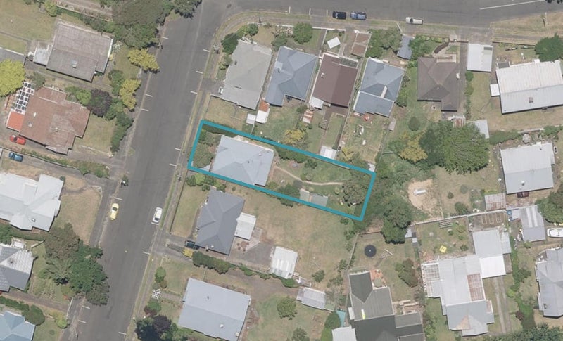 13 Sarjeant Street, Gonville, Whanganui - Carousel 1