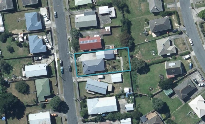 33 Levant Street, Cannons Creek, Porirua - Carousel 1