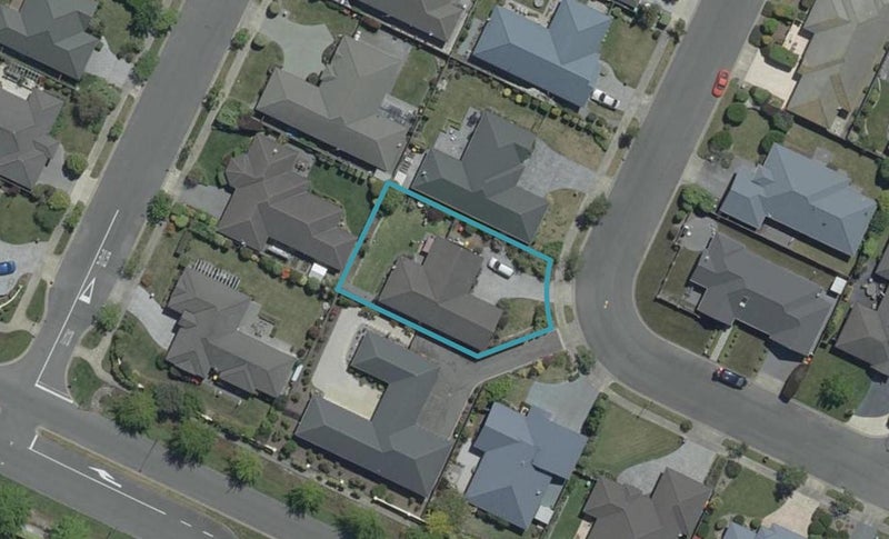 8 Baltic Place, Northwood, Christchurch - Carousel 1