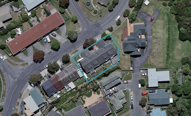 46 Akaroa Drive, Maupuia, Wellington - Carousel 1