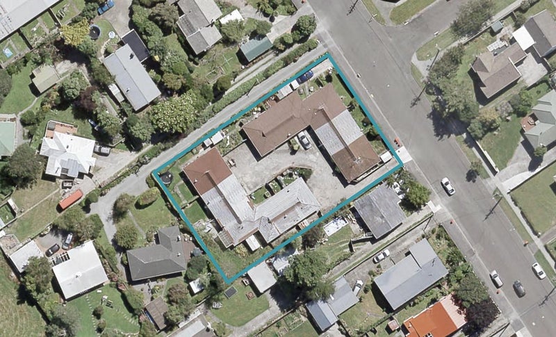 2/37 MERTON ST, TRENTHAM, UPPER HUTT - Carousel 1