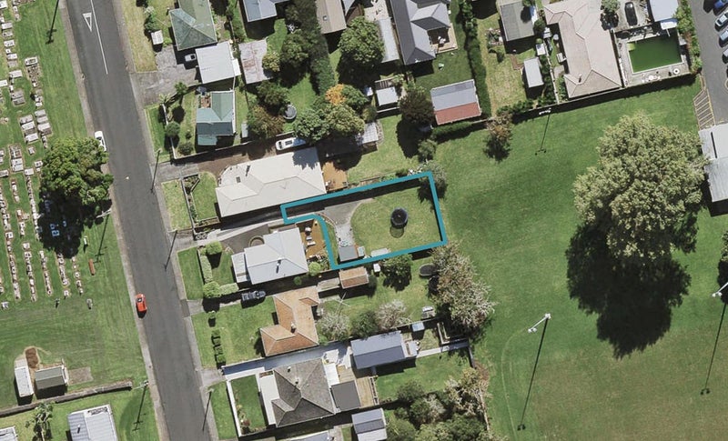 9A Woodward Avenue, Mangere Bridge, Auckland - Carousel 1
