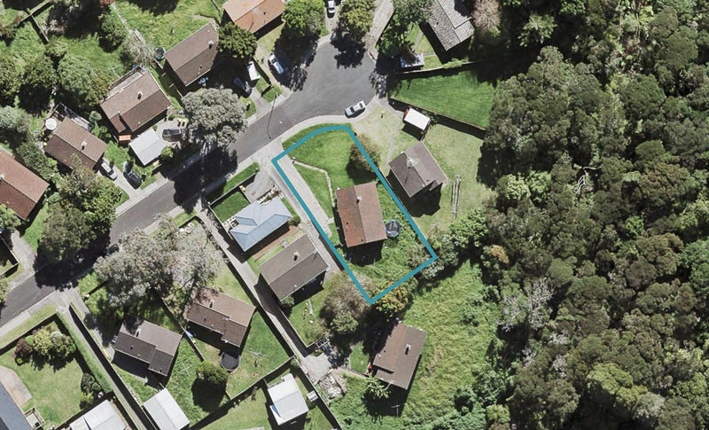 13 Gemini Place, Beach Haven, Auckland - Carousel 1