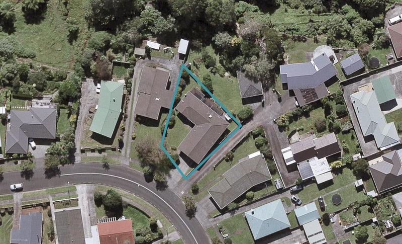 16 Truby King Street, Merrilands, New Plymouth - Carousel 1