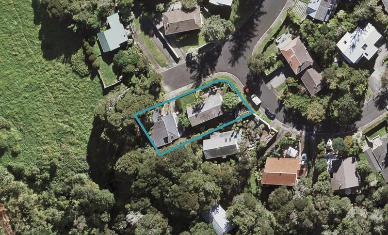2/24 West Glade Crescent, Birkenhead, Auckland - Carousel 1