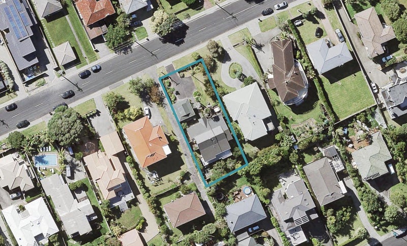 40 Knights Road, Rothesay Bay, Auckland - Carousel 1