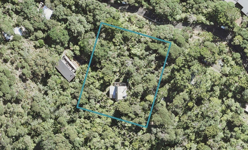 33 Lone Kauri Road, Karekare, New Lynn - Carousel 1
