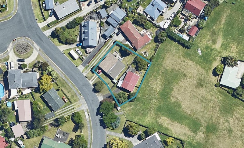 11 Garnet Drive, Papamoa Beach, Papamoa - Carousel 1