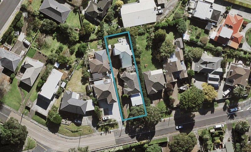 80 Frederick Street, Hillsborough, Auckland - Carousel 1