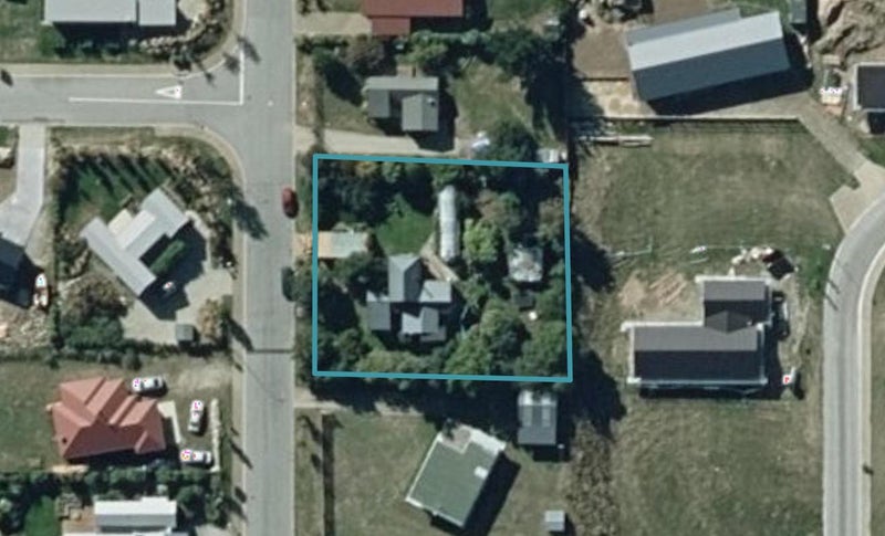 19 Bell Street, Wanaka - Carousel 1