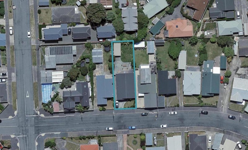 37 Strathavon Road, Miramar, Wellington - Carousel 1