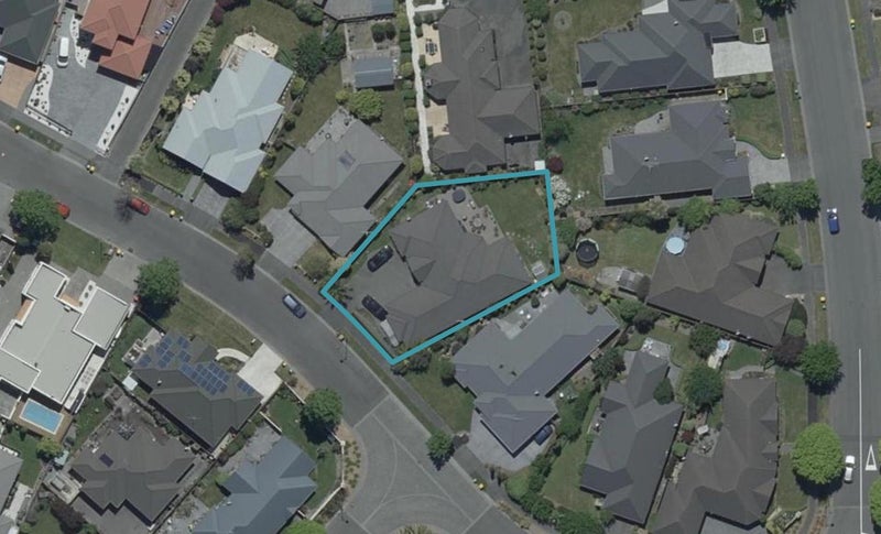 8 Laguna Gardens, Shirley, Christchurch - Carousel 1