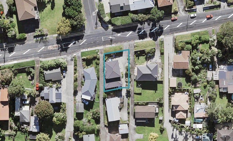 114 Golf Road, New Lynn, Auckland - Carousel 1