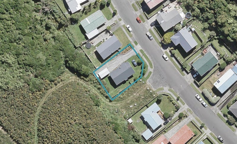 9 Kaitangata Crescent, Kelson, Lower Hutt - Carousel 1