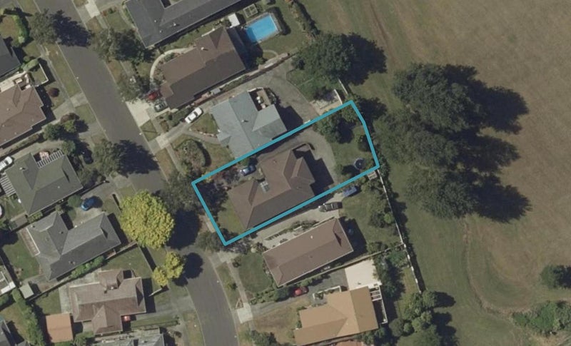 12 Kentucky Way, Awapuni, Palmerston North - Carousel 1