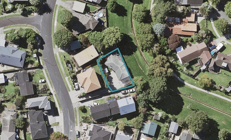 5A Kyeemagh Street, Botany Downs, Auckland - Carousel 1