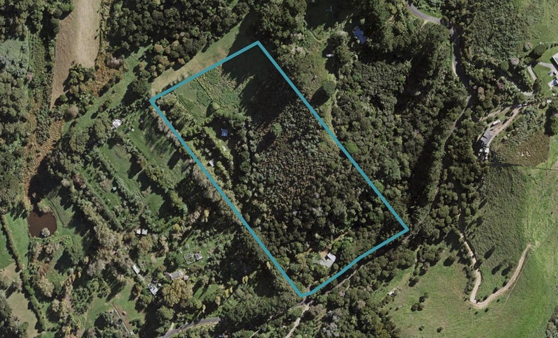 32 Sea View Road, Ostend, Waiheke Island - Carousel 1