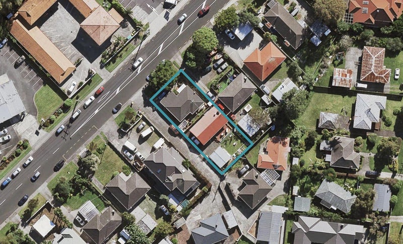 1/16 Ocean View Road, Northcote, Auckland - Carousel 1