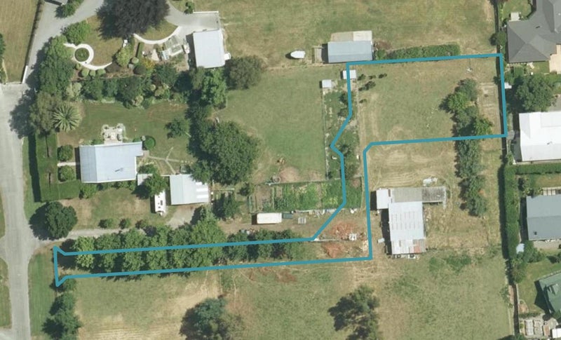 9 Florence Place, Springlands, Blenheim - Carousel 1