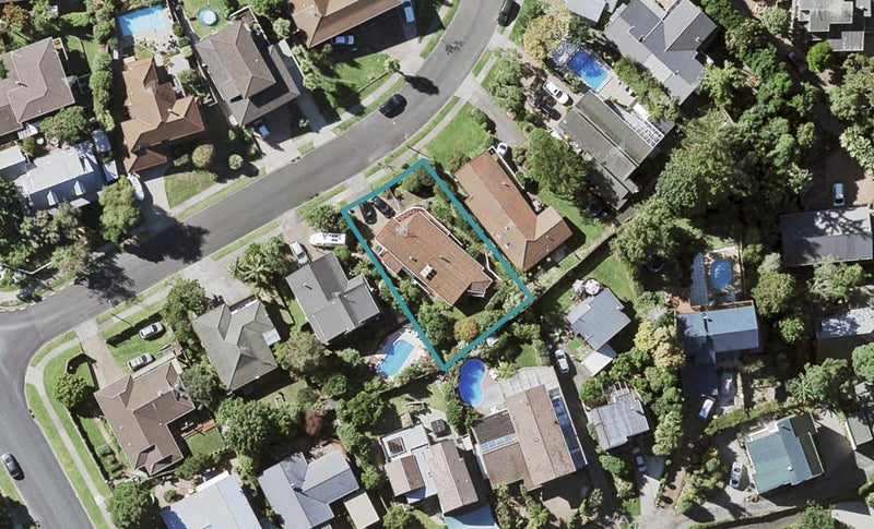 7 Cyclades Place, Shelly Park, Auckland - Carousel 1