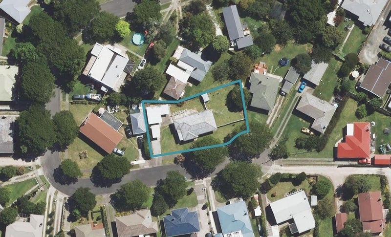 10 Ropata Street, Kaiti, Gisborne - Carousel 1