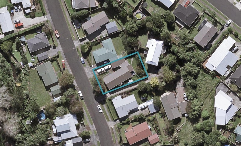 13 Heaphy Street, Westown, New Plymouth - Carousel 1