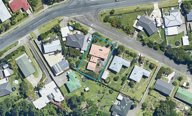 3 Clifton Terrace, Brookfield, Tauranga - Carousel 1