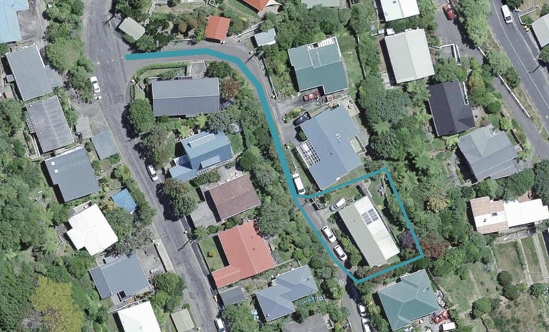 11 Williamson Way, Karori, Wellington - Carousel 1
