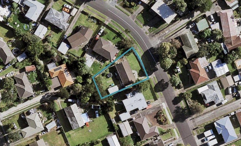 16 Arnwood Street, Manurewa, Auckland - Carousel 1