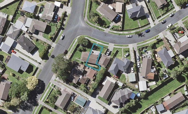 1 Darren Crescent, Half Moon Bay, Auckland - Carousel 1
