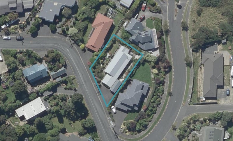 32 Tanner Road, Glenleith, Dunedin - Carousel 1