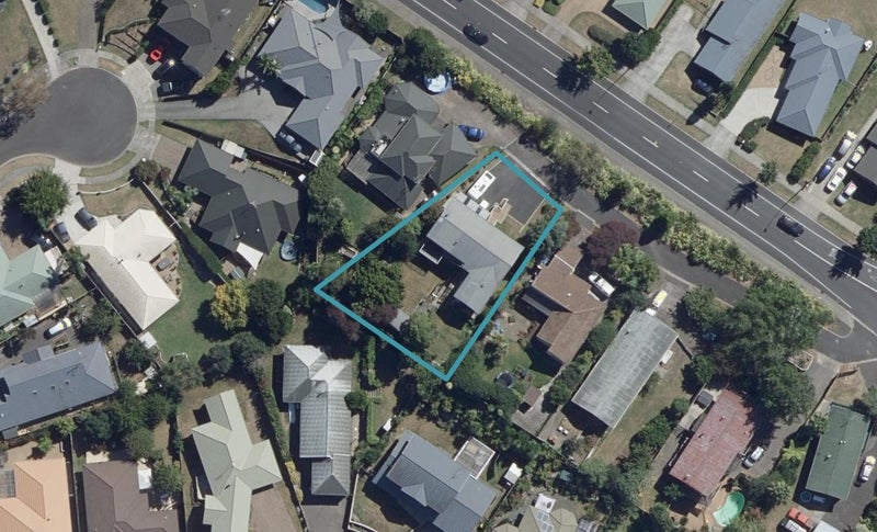 213 Newcastle Road, Grandview Heights, Hamilton - Carousel 1