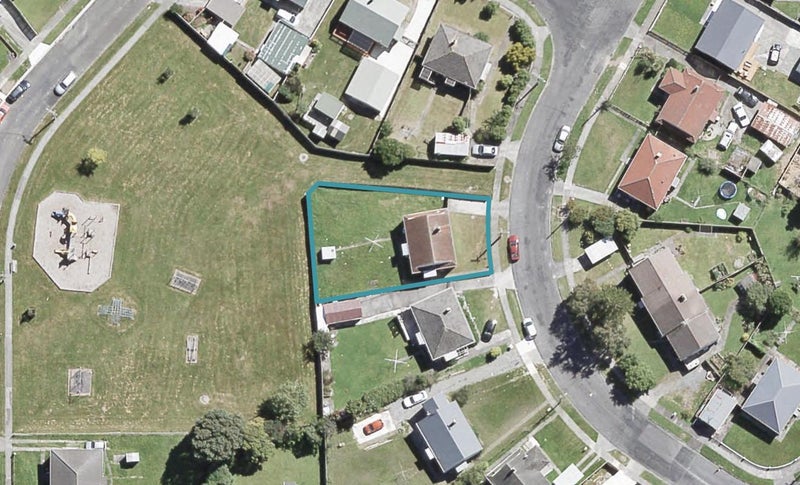28 Toomath Street, Naenae, Lower Hutt - Carousel 1