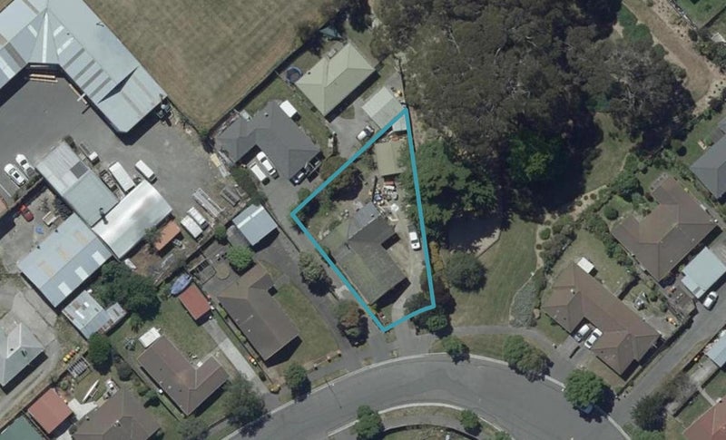 17 McHaffies Place, Wainoni, Christchurch - Carousel 1