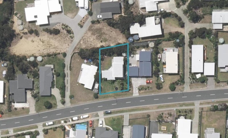 33 Seabreeze Road, Mangawhai Heads, Mangawhai - Carousel 1