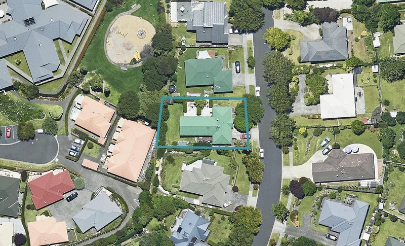 18 Montana Drive, Pyes Pa, Tauranga - Carousel 1
