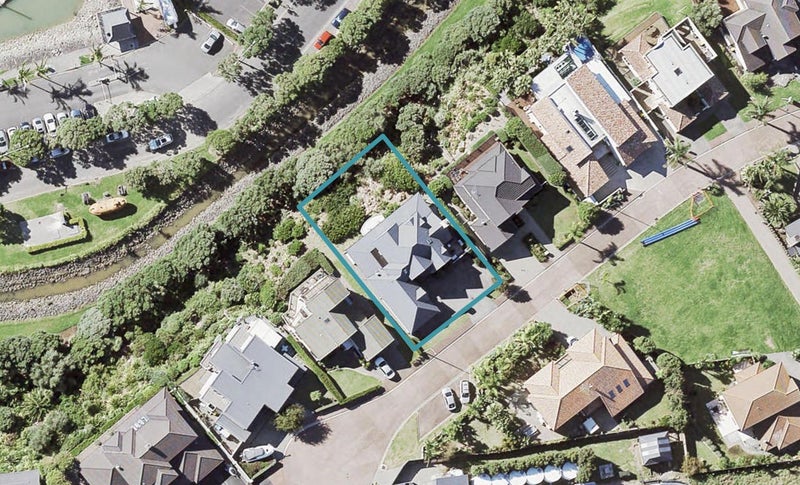 13 Tui Brae, Beachlands, Auckland - Carousel 1