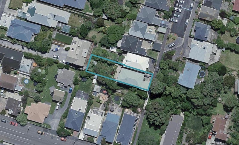44 Tiber Street, Island Bay, Wellington - Carousel 1