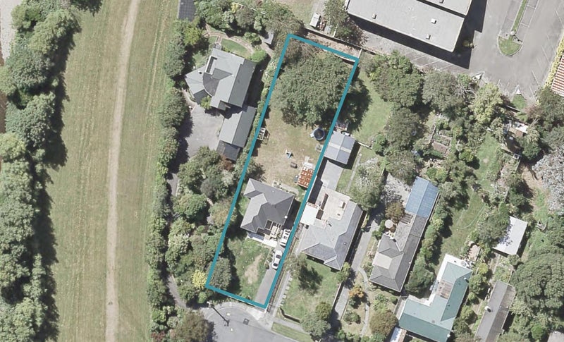 32 Faulke Avenue, Wainuiomata, Lower Hutt - Carousel 1