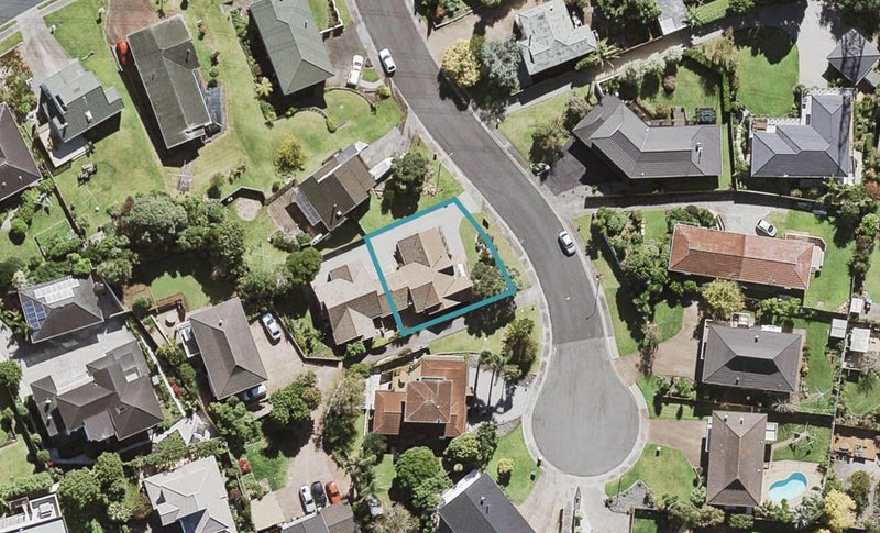 1/5 Mauretania Place, Lynfield, Auckland - Carousel 1